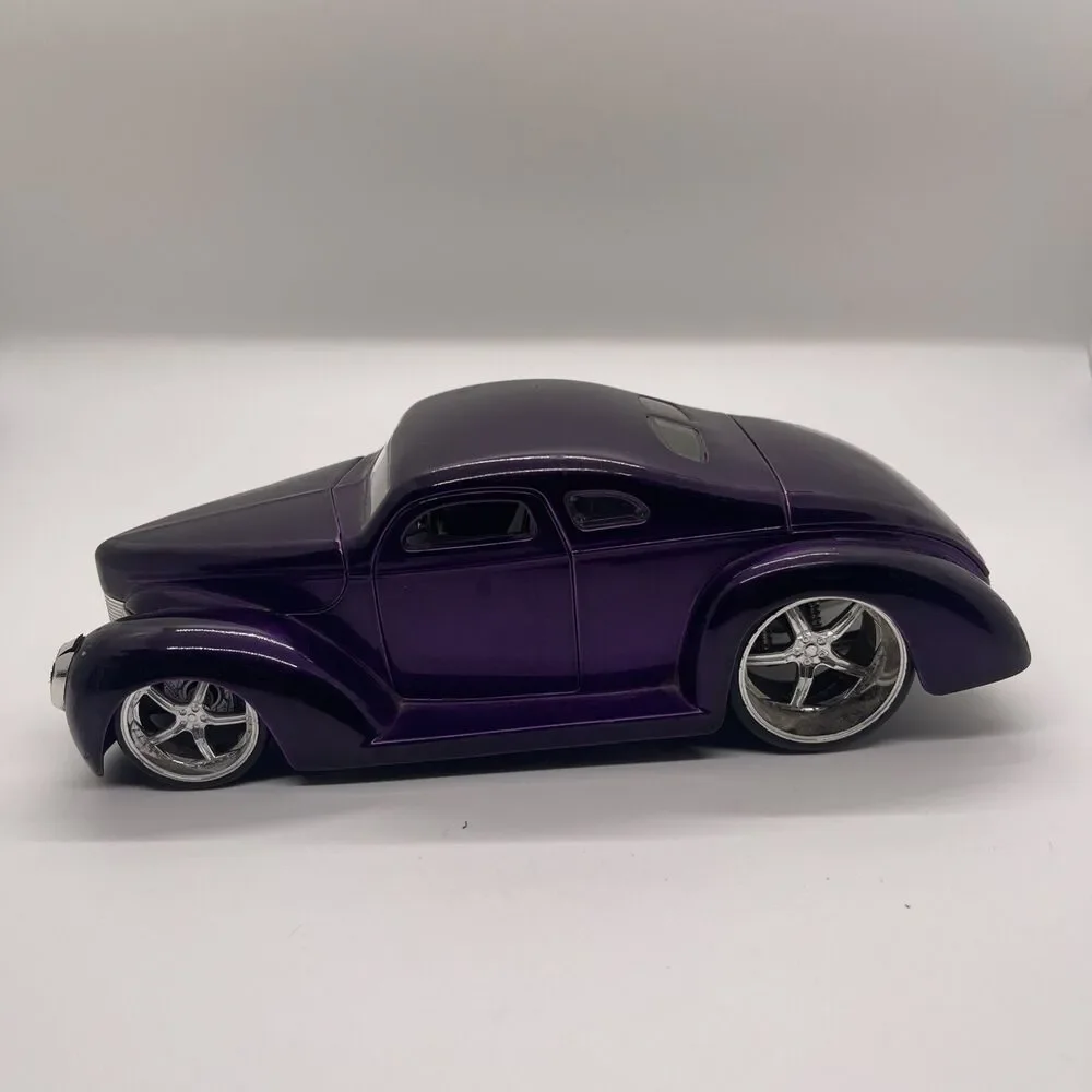 Jada Toys Custom Diecast 1/24 Pontiac Business Coupe w/ Opening Hood & Door